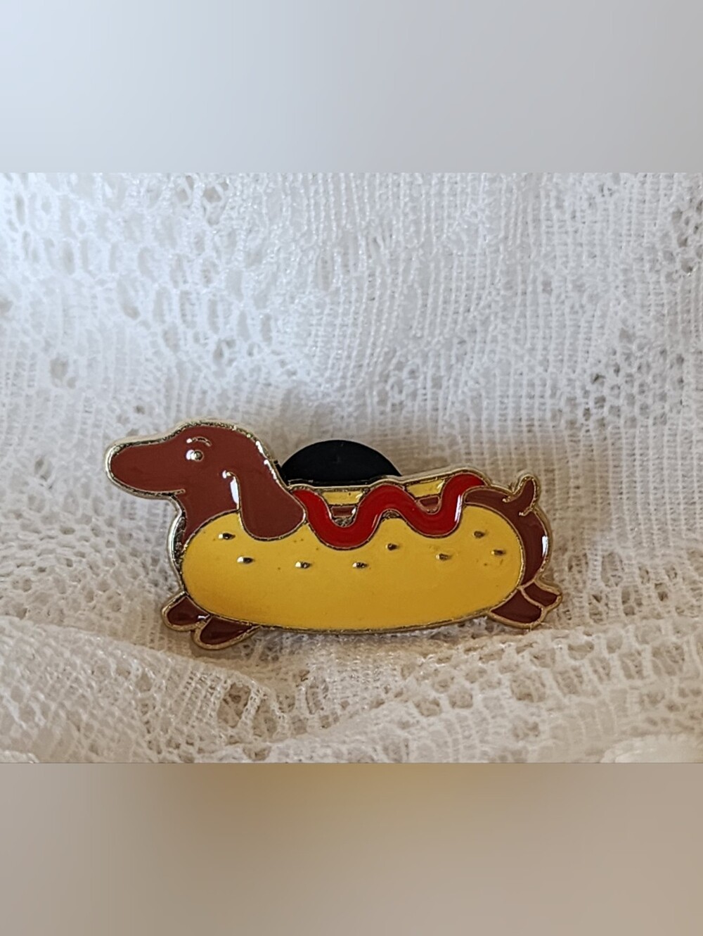 🌭 🐶 Hot Dog Dachshund Enamel Pin